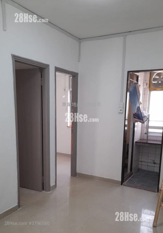 龙威大厦 租盘 2 房 , 1 浴室 288 平方尺