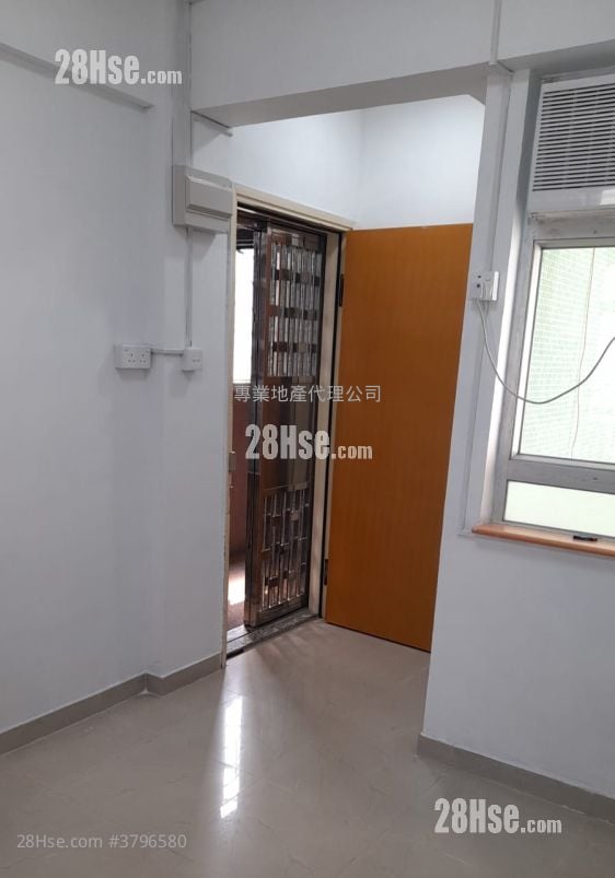 龙威大厦 租盘 2 房 , 1 浴室 288 平方尺