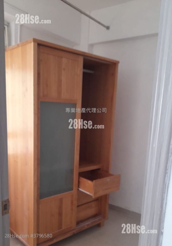 龙威大厦 租盘 2 房 , 1 浴室 288 平方尺