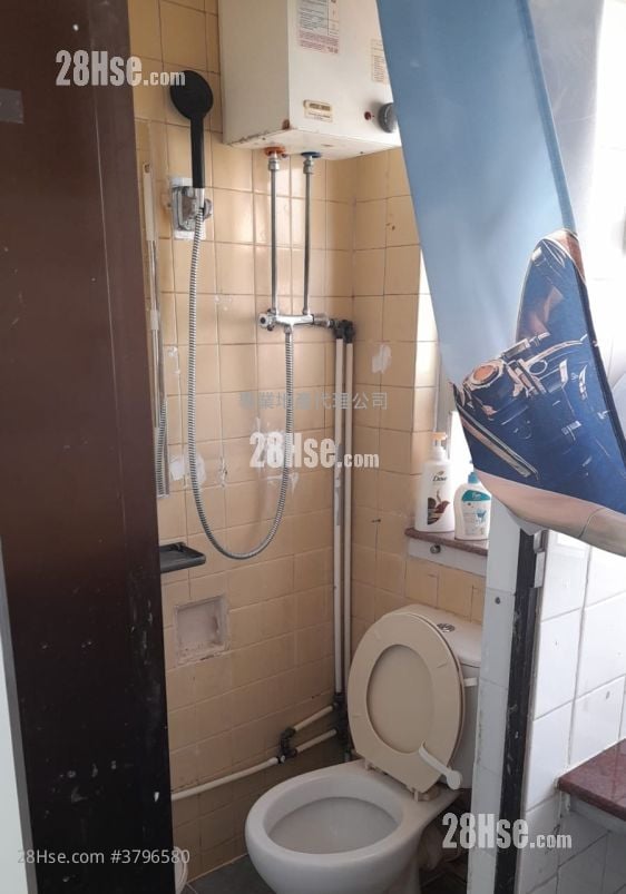 龙威大厦 租盘 2 房 , 1 浴室 288 平方尺