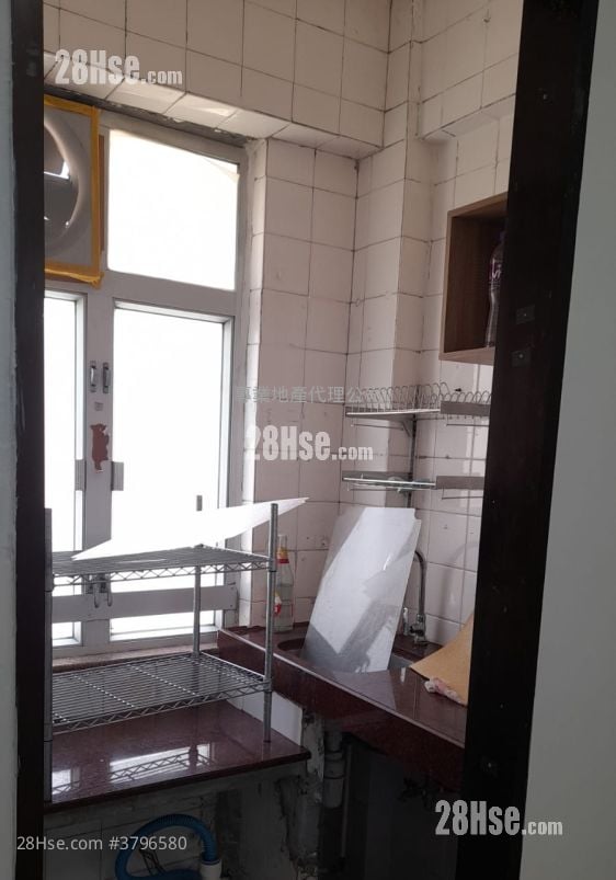 龙威大厦 租盘 2 房 , 1 浴室 288 平方尺