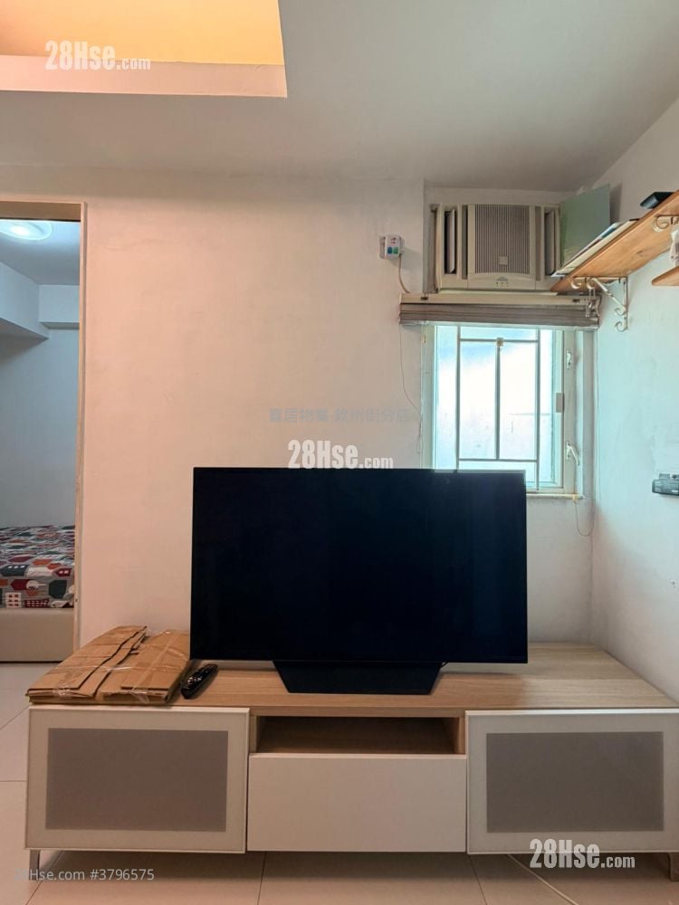 Gold Ming Building Rental 1 Bedroom 256 ft²