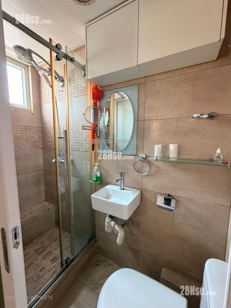 Gold Ming Building Rental 1 Bedroom 256 ft²