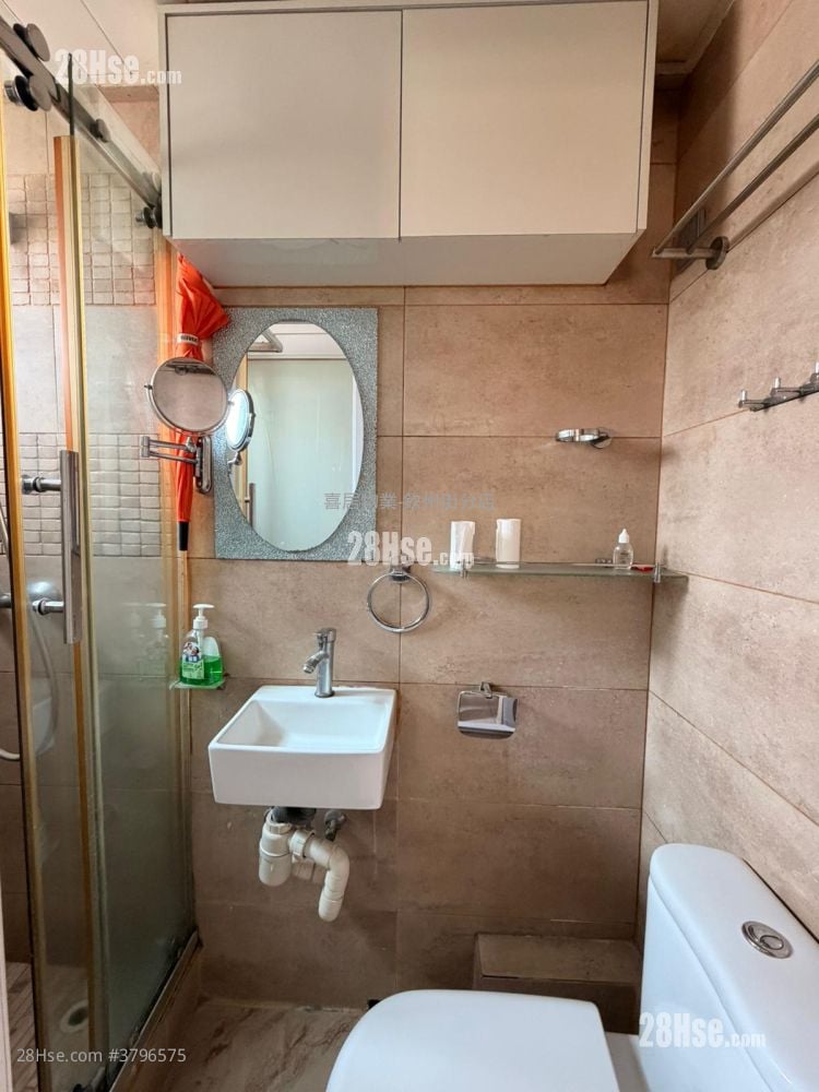 Gold Ming Building Rental 1 Bedroom 256 ft²