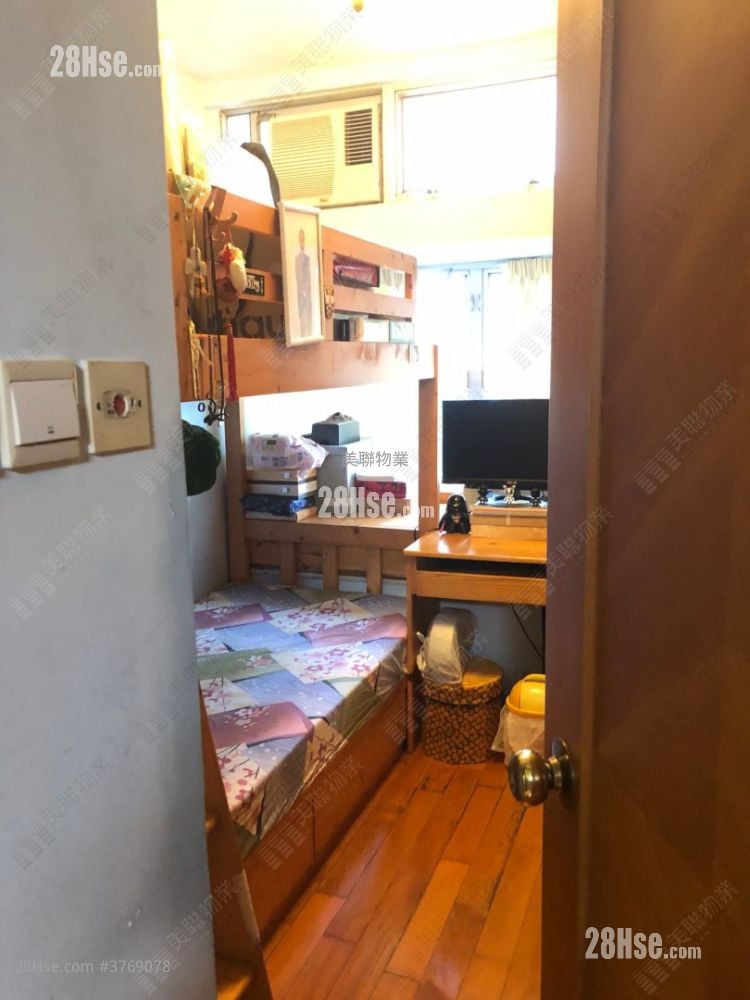 Greenfield Garden Sell 2 Bedrooms , 1 Bathroom 383 ft²