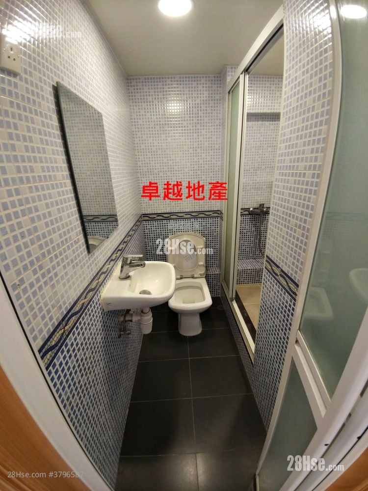 Victory Mansion Rental 2 Bedrooms , 1 Bathroom 580 ft²