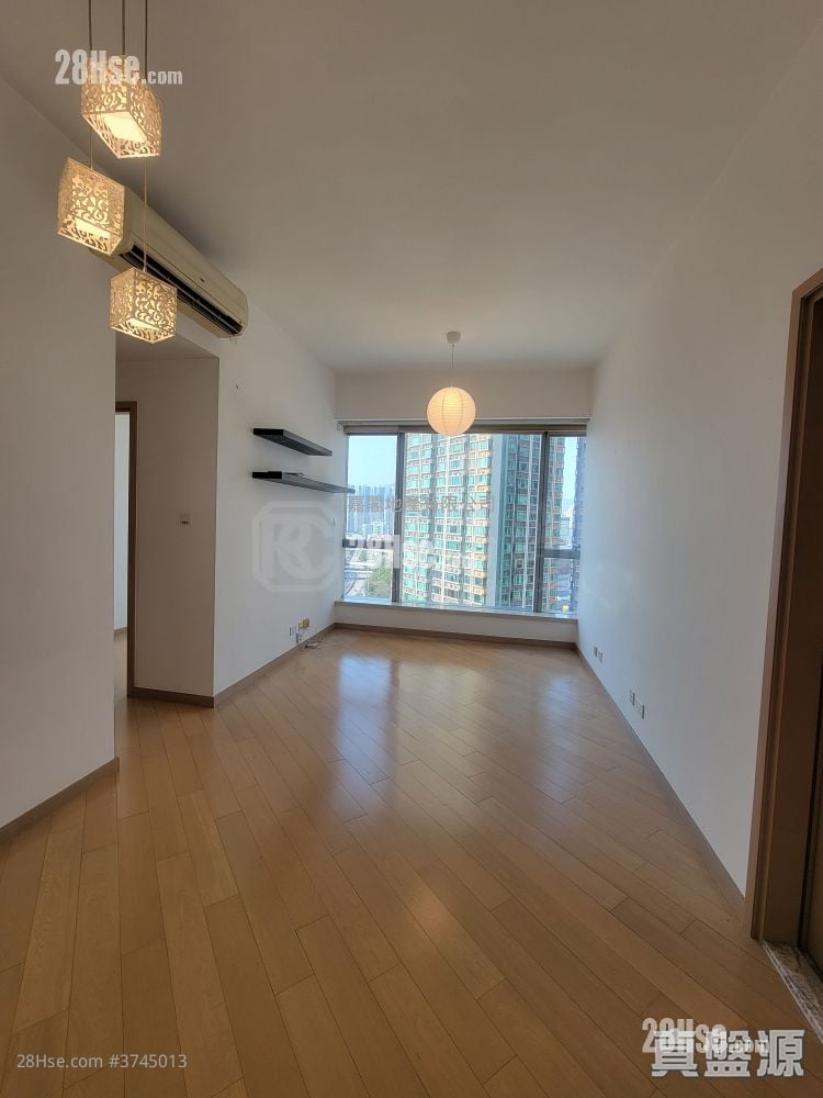 The Cullinan Sell 2 Bedrooms , 2 Bathrooms 635 ft²