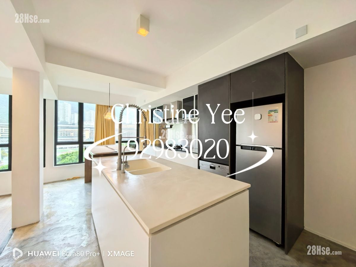 Race Course Mansion Rental 3 Bedrooms , 2 Bathrooms 952 ft²