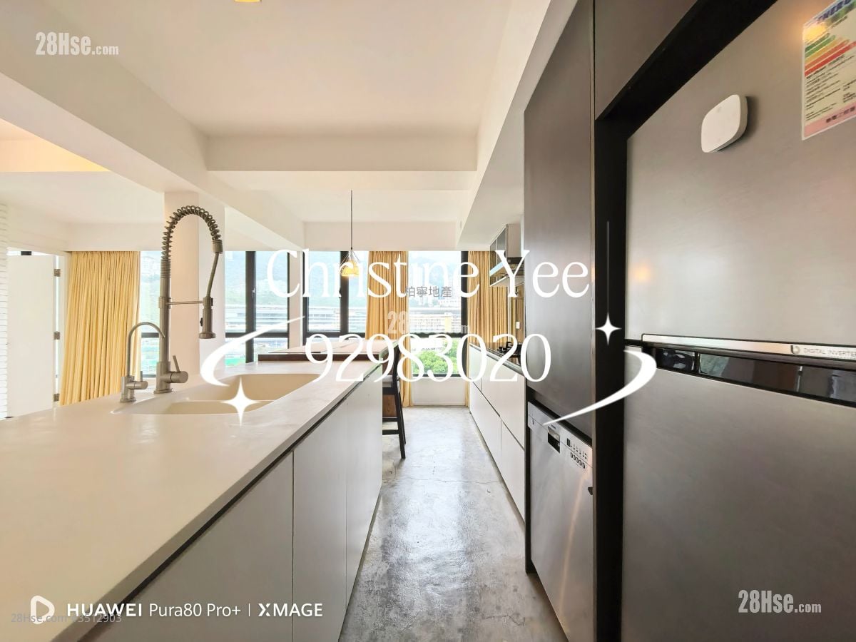 Race Course Mansion Rental 3 Bedrooms , 2 Bathrooms 952 ft²