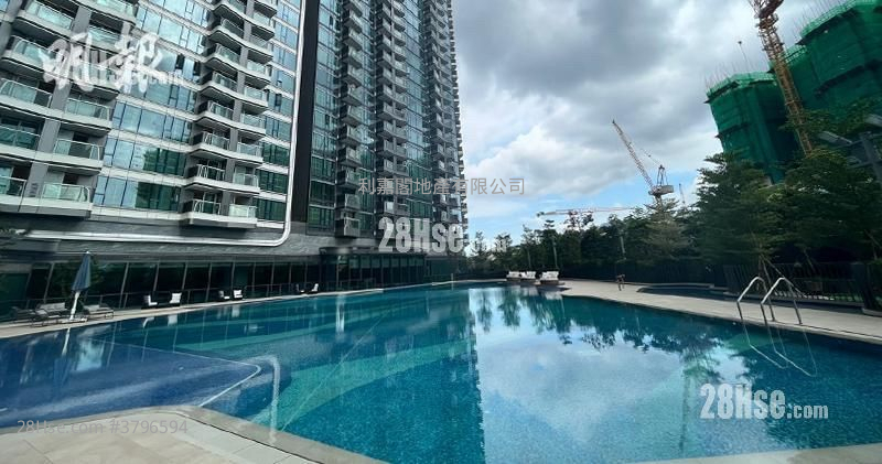 One Victoria Sell 2 Bedrooms 445 ft²