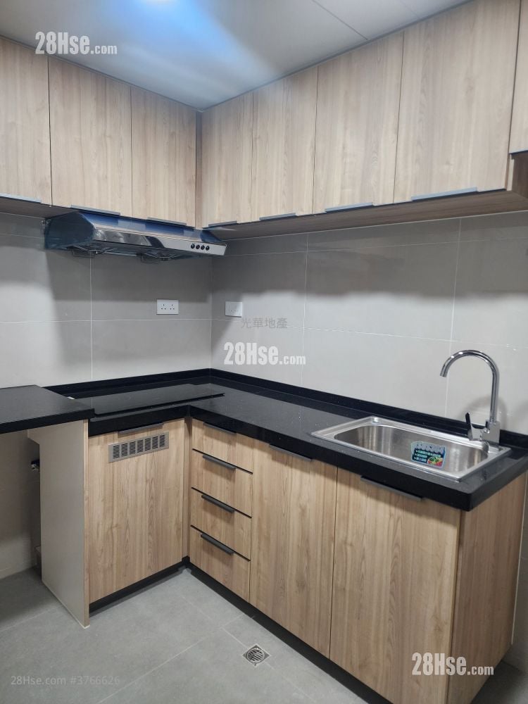 村屋 租盘 2 房 , 1 浴室