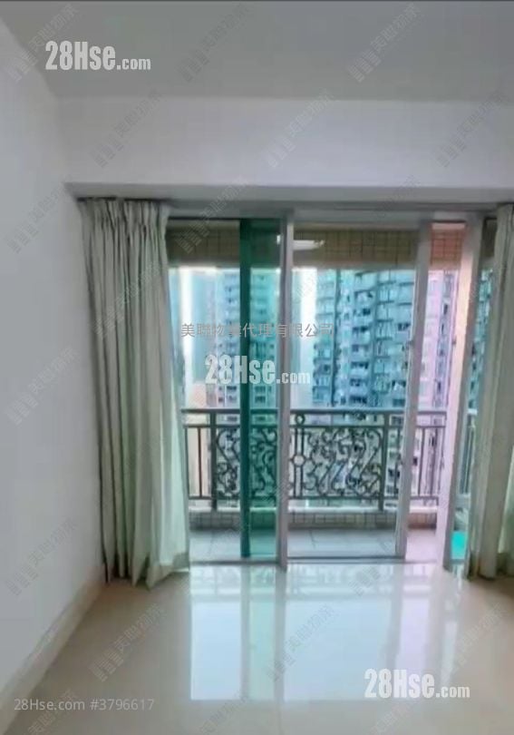 都会駅 售盘 3 房 , 2 浴室 642 平方尺