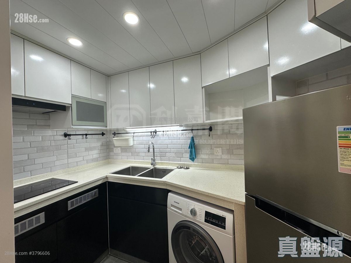 Kingswood Villas Sell 3 Bedrooms 549 ft²