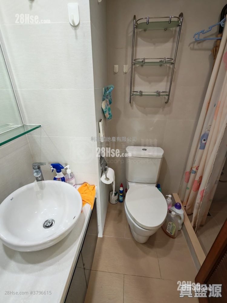 Royal Green Sell 3 Bedrooms , 1 Bathroom 551 ft²