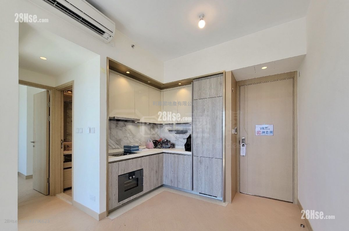 Grand Victoria Sell 2 Bedrooms , 1 Bathroom 448 ft²