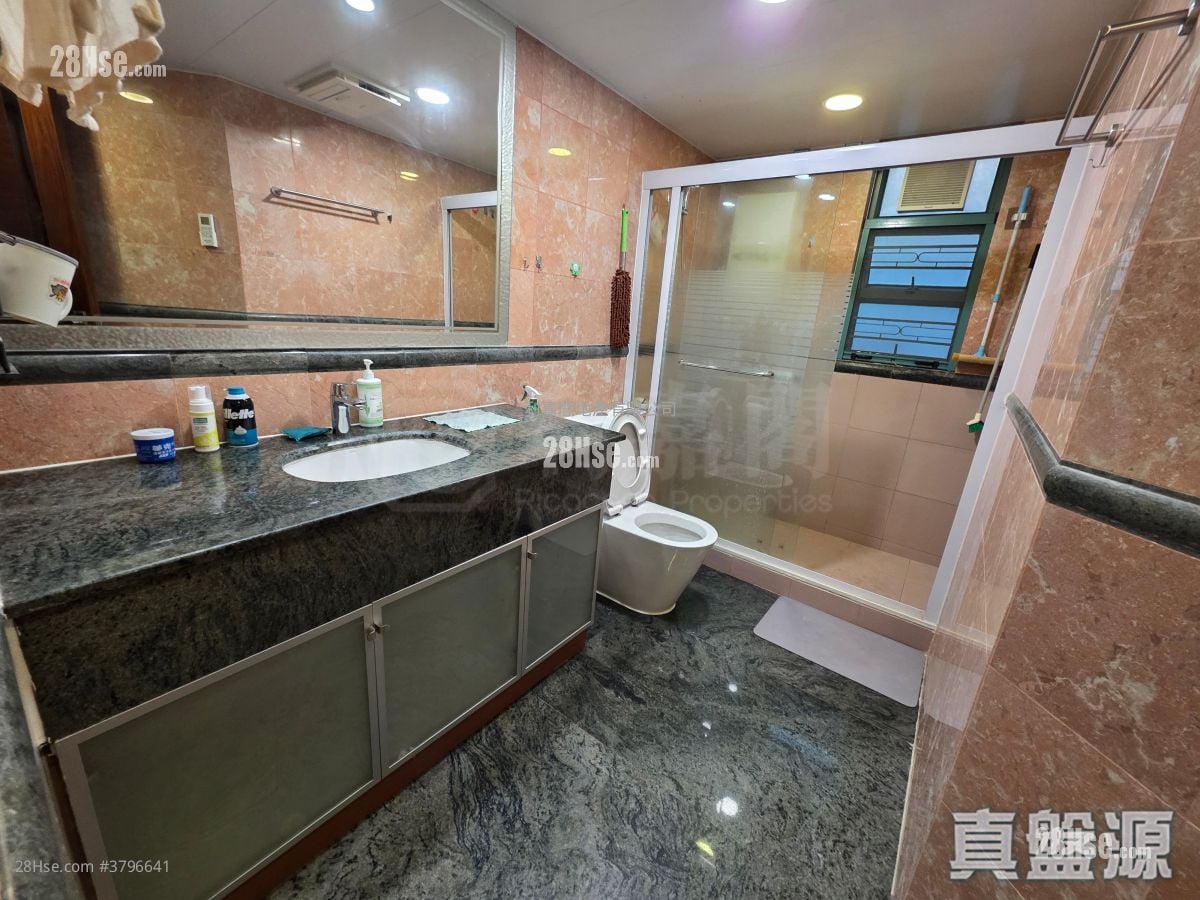 Greenwodd Regency Sell 4 Bedrooms 1,587 ft²