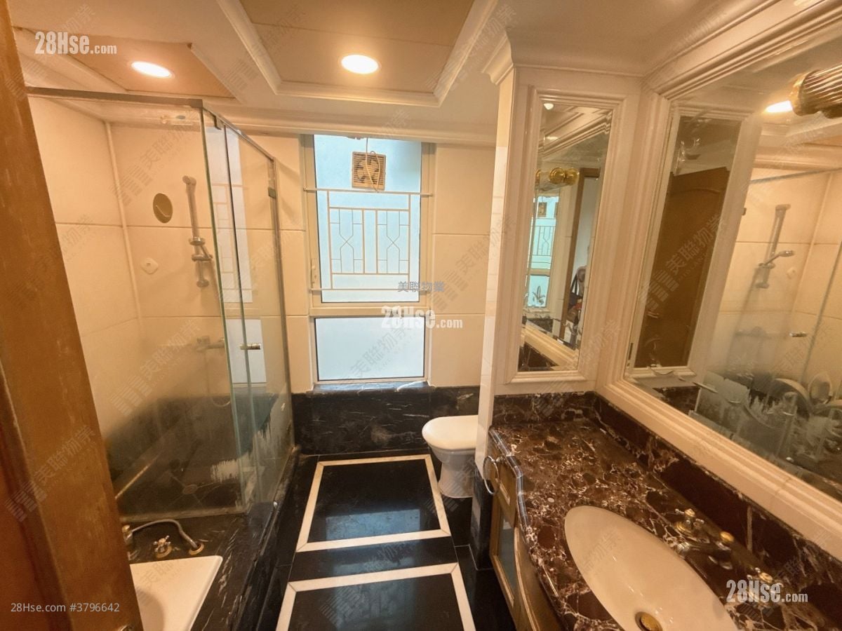 Symphony Bay Sell 4 Bedrooms , 3 Bathrooms 1,327 ft²