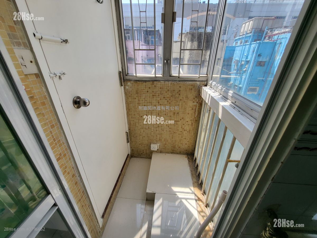 Kin Wo Court Sell 1 Bedroom , 1 Bathroom 269 ft²