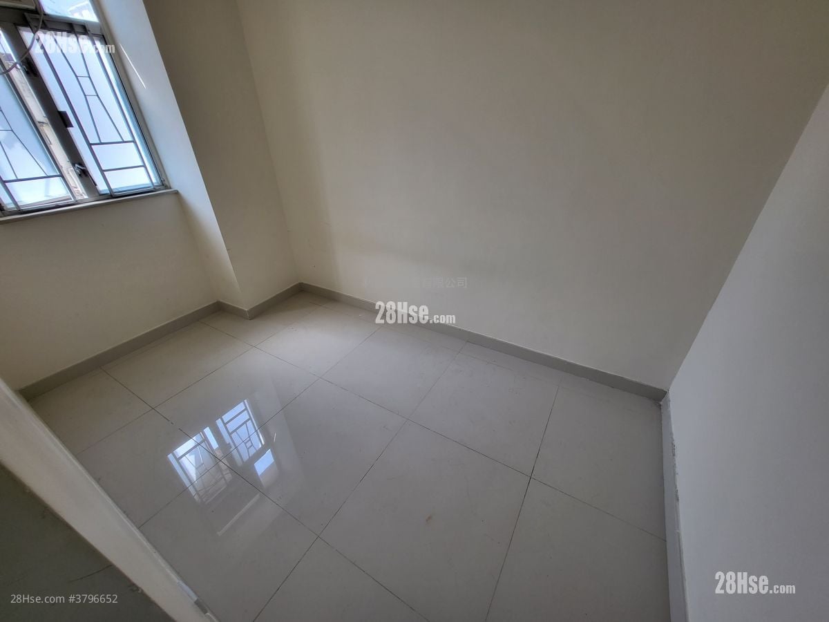 Kin Wo Court Sell 1 Bedroom , 1 Bathroom 269 ft²