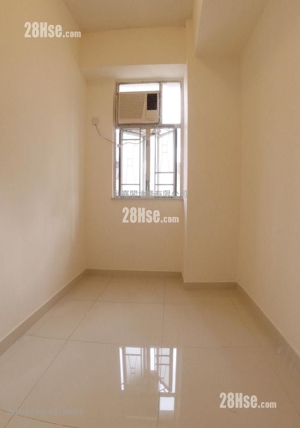Kin Wo Court Sell 1 Bedroom , 1 Bathroom 269 ft²