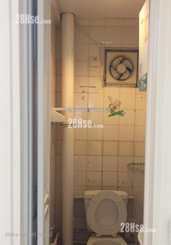 Kin Wo Court Sell 1 Bedroom , 1 Bathroom 269 ft²