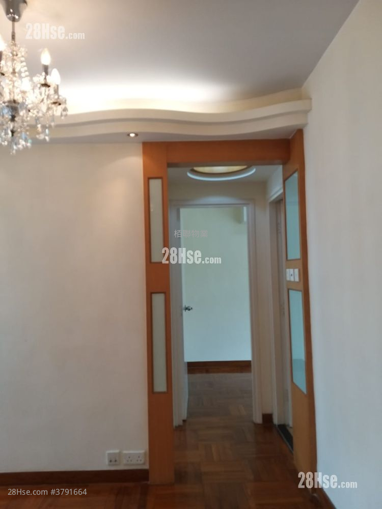 Wai Wah Court Rental 3 Bedrooms , 1 Bathroom 453 ft²