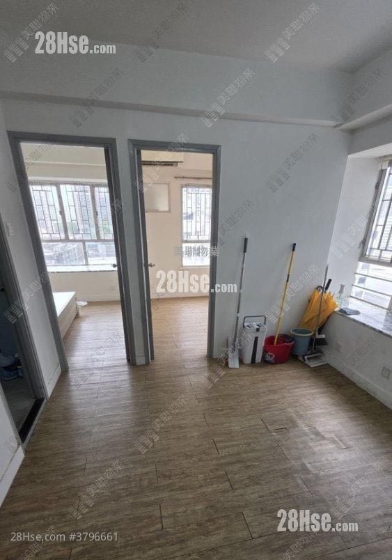 Hong Lai Garden Sell 2 Bedrooms 363 ft²