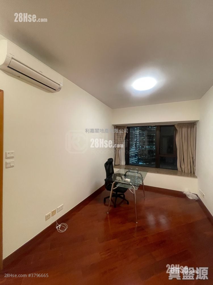 The Arch Rental 1 Bedroom , 1 Bathroom 420 ft²