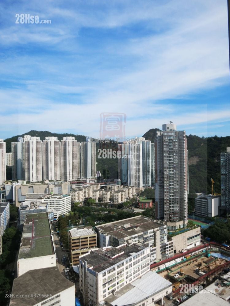 Peninsula East Sell 2 Bedrooms , 1 Bathroom 547 ft²