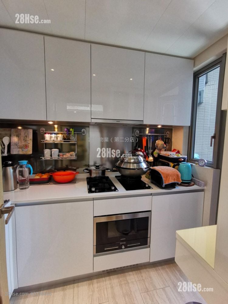 Peninsula East Sell 2 Bedrooms , 1 Bathroom 547 ft²