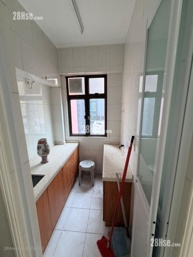 King Wong Building Sell 1 Bedroom