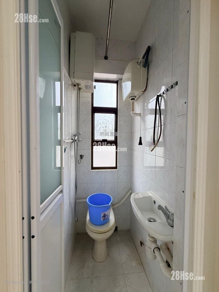 King Wong Building Sell 1 Bedroom