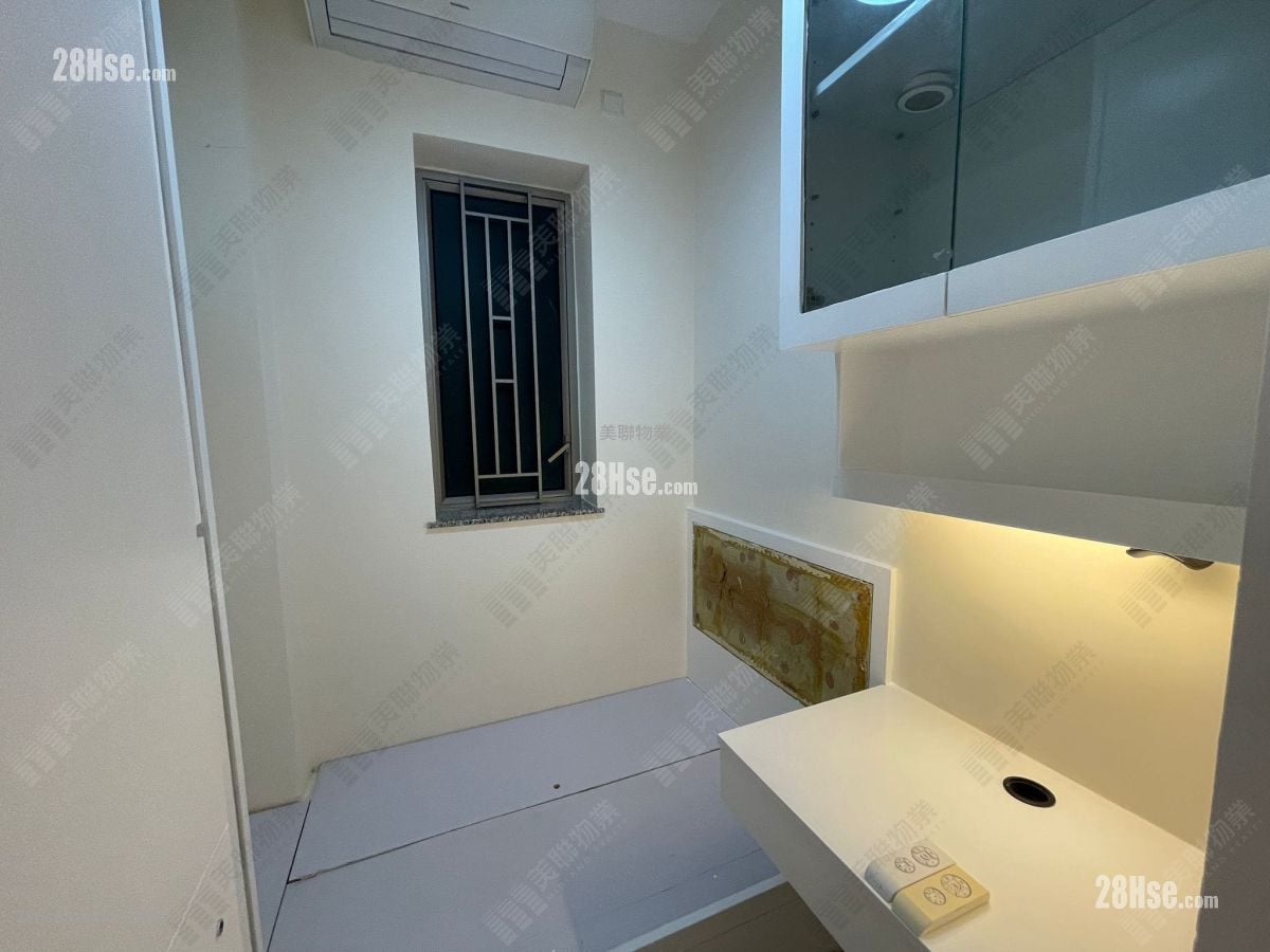 Lake Silver Sell 2 Bedrooms 604 ft²