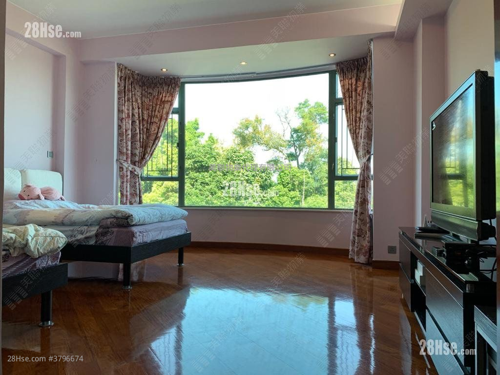 Emerald Palace Sell 4 Bedrooms , 4 Bathrooms 2,225 ft²