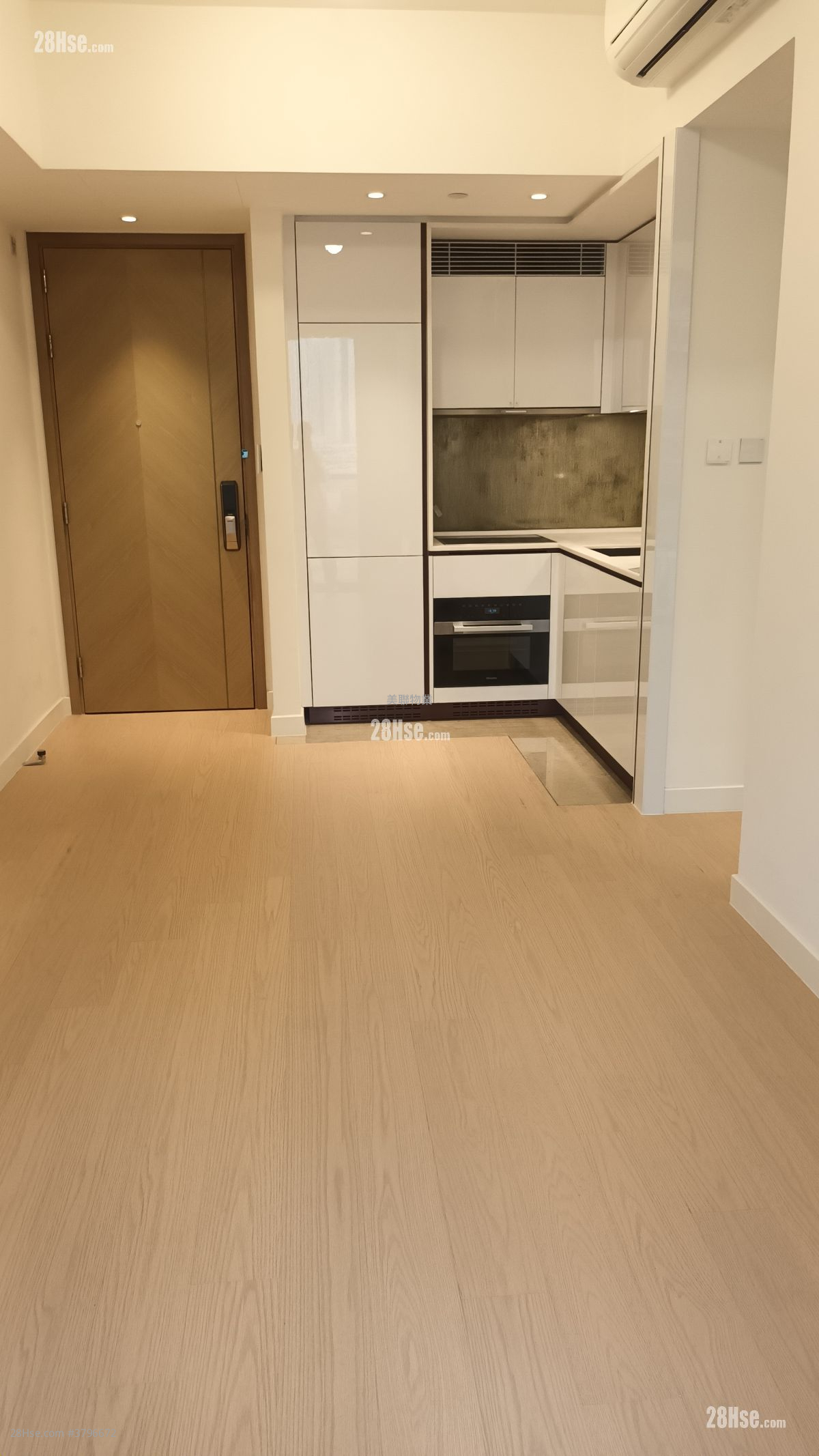 Monaco Rental 2 Bedrooms , 1 Bathroom 446 ft²