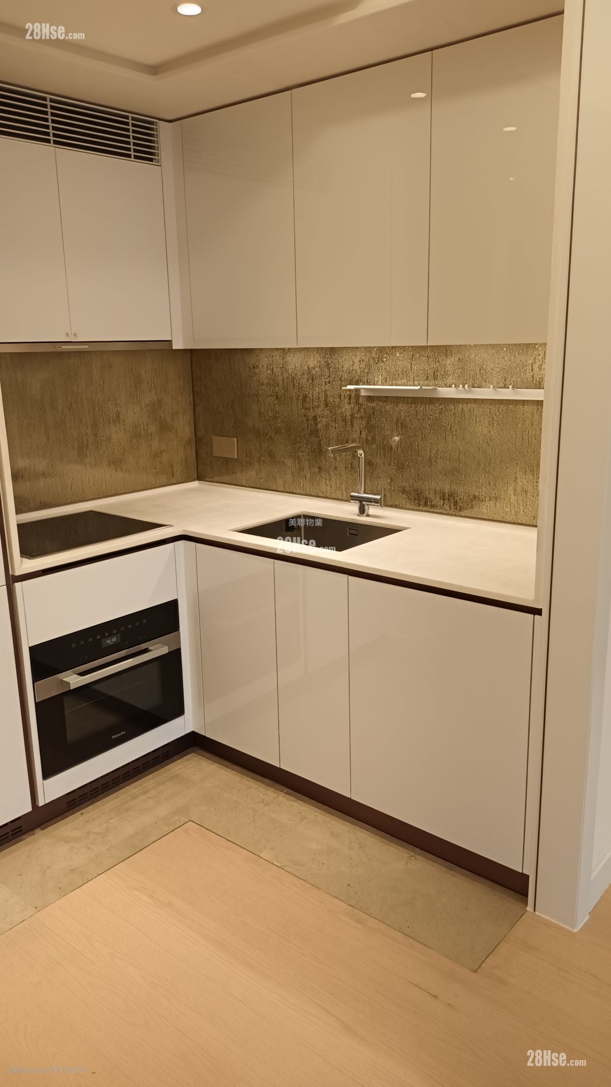 Monaco Rental 2 Bedrooms , 1 Bathroom 446 ft²