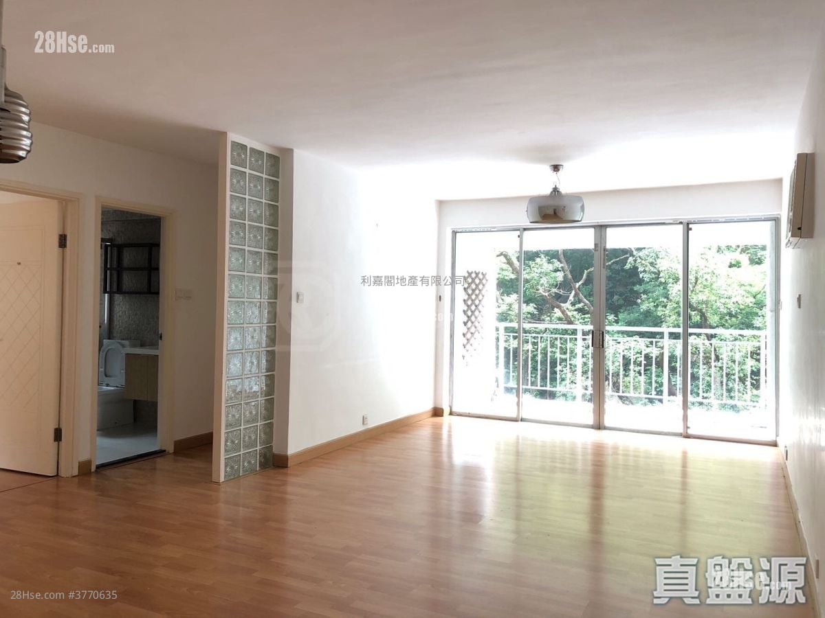 Baguio Villa Sell 3 Bedrooms , 3 Bathrooms 976 ft²