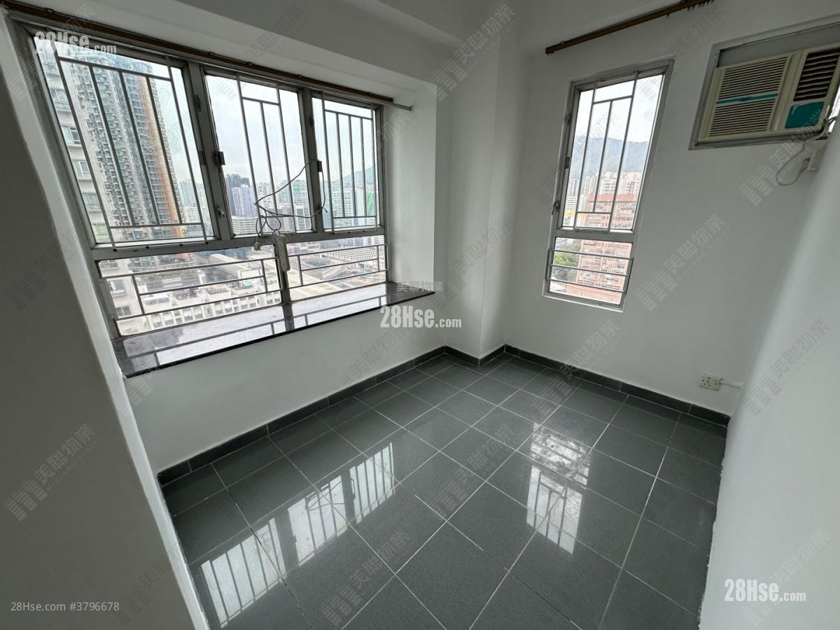 康丽花园 租盘 2 房 362 平方尺