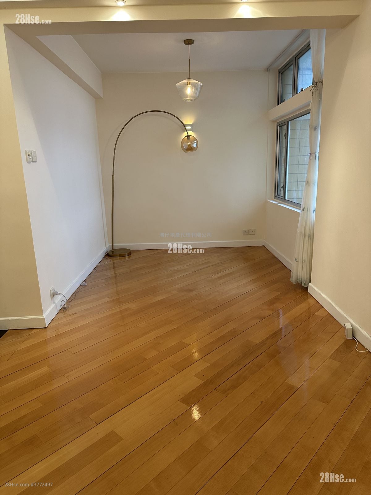 Elizabeth House Rental 2 Bedrooms , 1 Bathroom 540 ft²