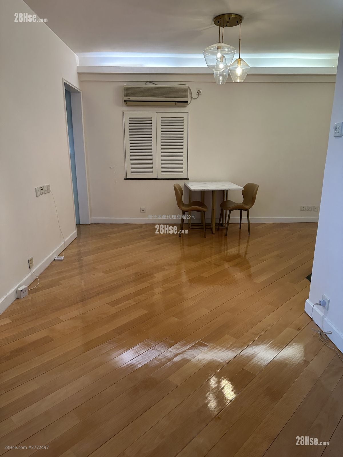 Elizabeth House Rental 2 Bedrooms , 1 Bathroom 540 ft²