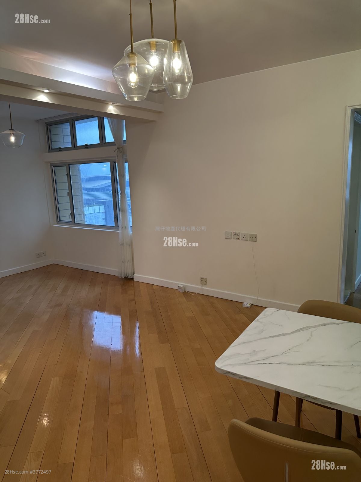 Elizabeth House Rental 2 Bedrooms , 1 Bathroom 540 ft²