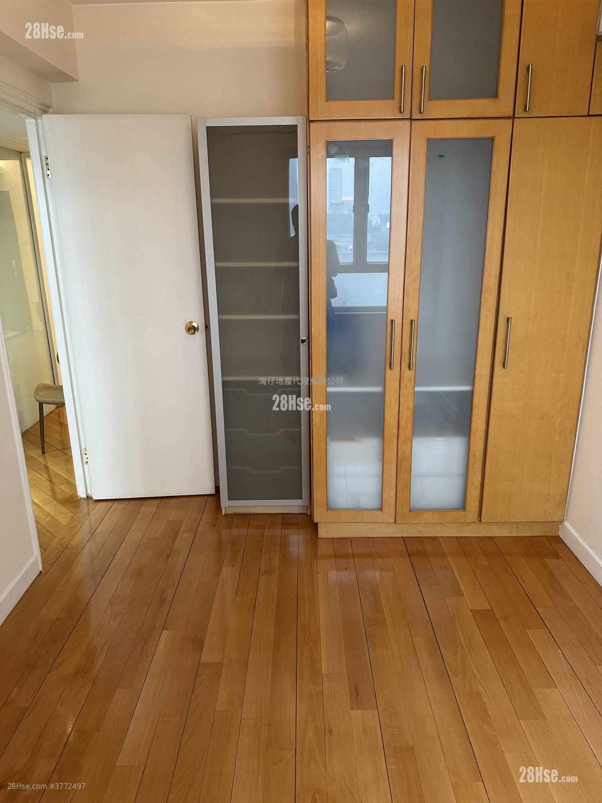 Elizabeth House Rental 2 Bedrooms , 1 Bathroom 540 ft²