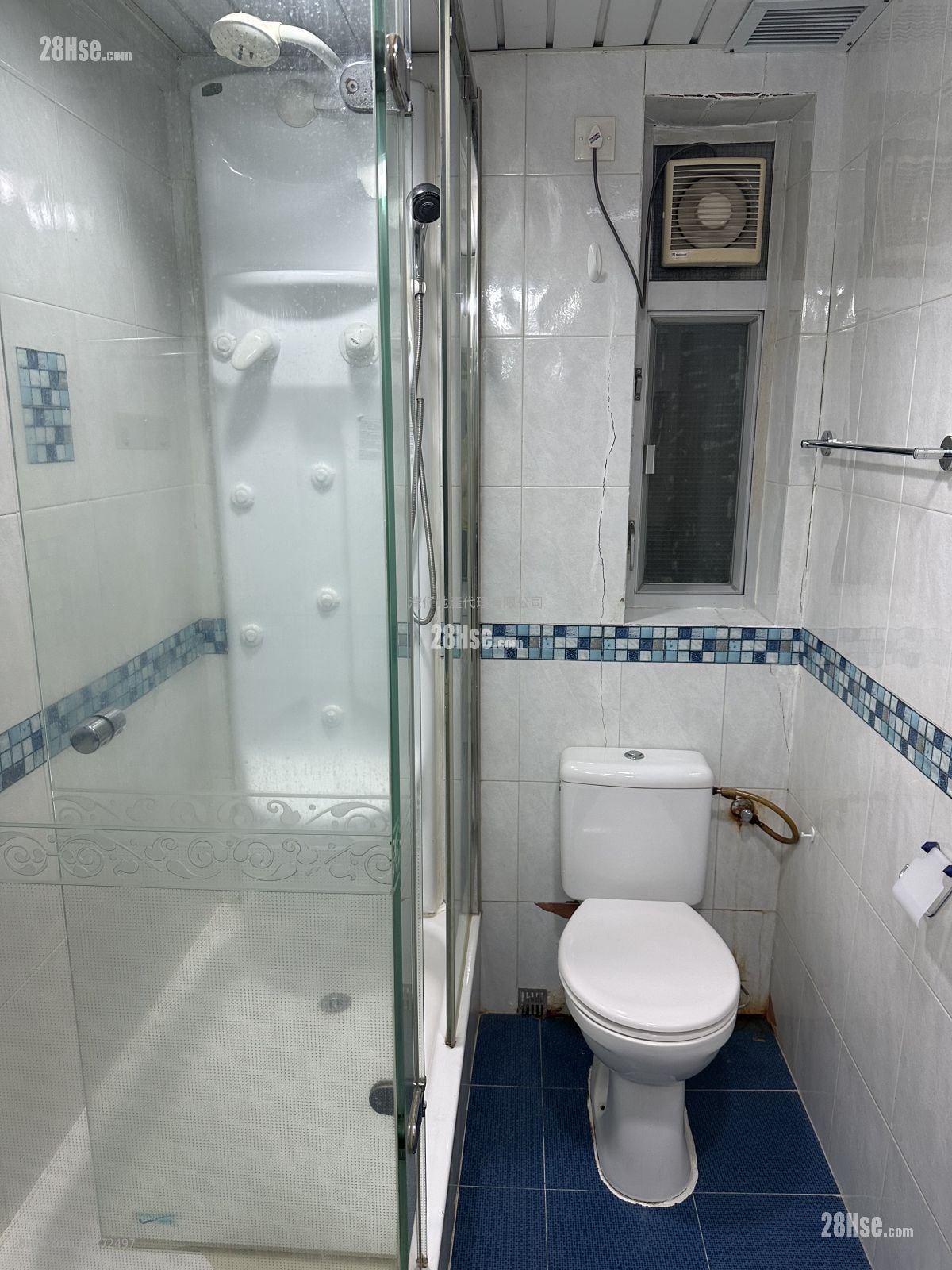 Elizabeth House Rental 2 Bedrooms , 1 Bathroom 540 ft²