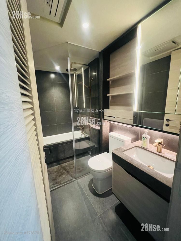 Fleur Pavilia Rental 1 Bedroom , 1 Bathroom 570 ft²