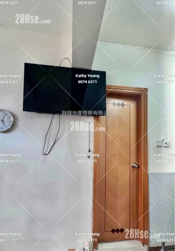 金辉大厦 租盘 2 房 , 1 浴室 340 平方尺