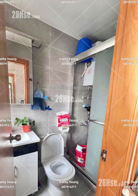 金辉大厦 租盘 2 房 , 1 浴室 340 平方尺