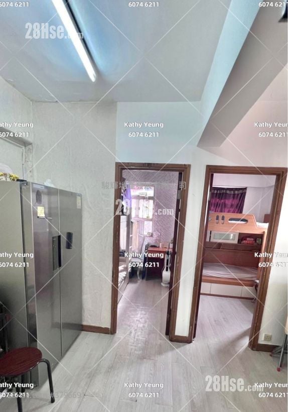 金辉大厦 租盘 2 房 , 1 浴室 340 平方尺