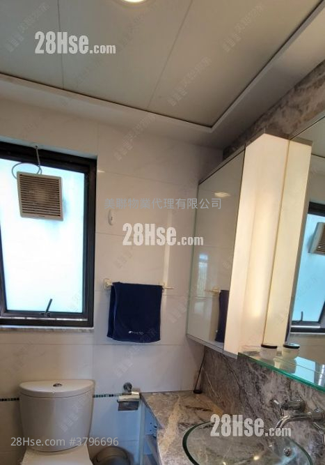 Noble Hill Sell 3 Bedrooms 872 ft²