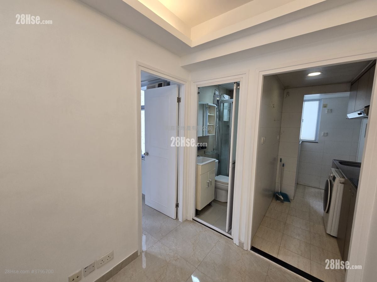 Wah Sing Building Sell 2 Bedrooms , 1 Bathroom 321 ft²
