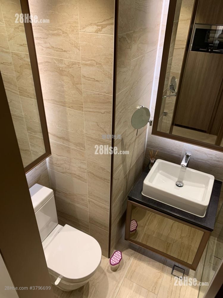 The Met. Acappella Rental Studio , 1 Bathroom 252 ft²